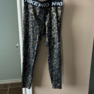 Nike leggings